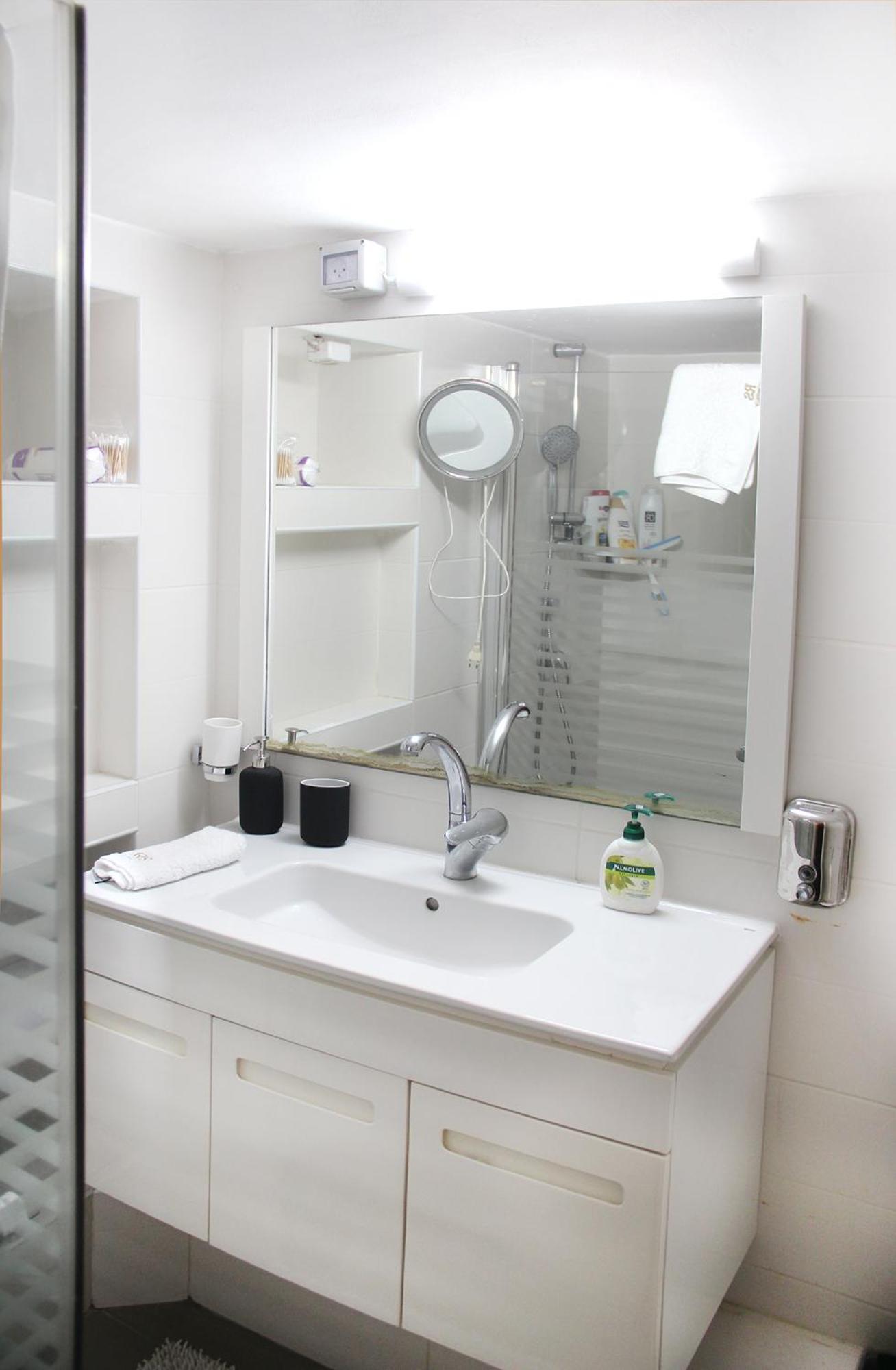 Boutique Apartment "Facing The Sea" Haifa Quarto foto